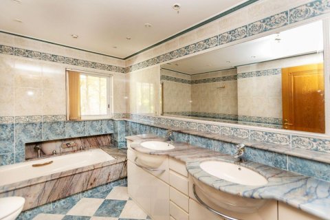 Сasa de 3 dormitorios en venta en Sant Feliu de Guíxols, Gerona, Cataluña, Spain № 1681 - foto 12
