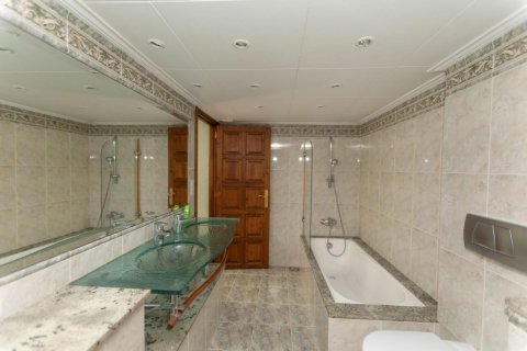 Сasa de 3 dormitorios en venta en Sant Feliu de Guíxols, Gerona, Cataluña, Spain № 1681 - foto 10