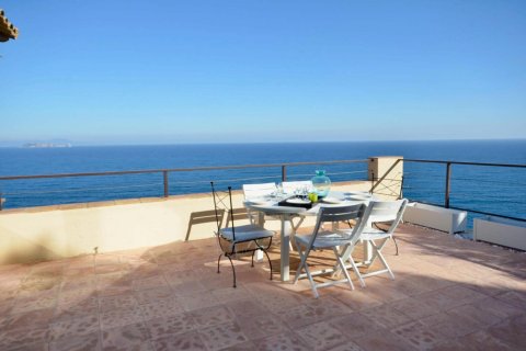 Сasa de 4 dormitorios en venta en Begur, Gerona, Cataluña, Spain № 1677 - foto 9