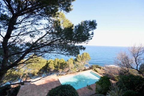 Сasa de 4 dormitorios en venta en Begur, Gerona, Cataluña, Spain № 1677 - foto 25