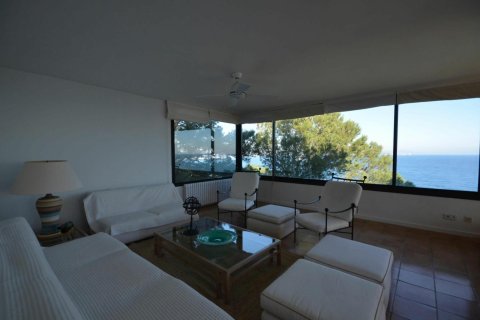 Сasa de 4 dormitorios en venta en Begur, Gerona, Cataluña, Spain № 1677 - foto 17