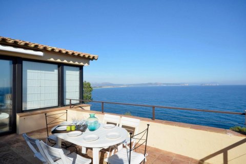 Сasa de 4 dormitorios en venta en Begur, Gerona, Cataluña, Spain № 1677 - foto 13