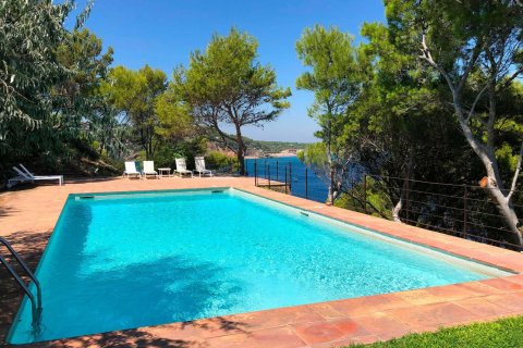 Сasa de 4 dormitorios en venta en Begur, Gerona, Cataluña, Spain № 1677 - foto 5