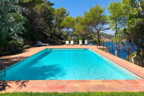 Сasa de 4 dormitorios en venta en Begur, Gerona, Cataluña, Spain № 1677 - foto 6