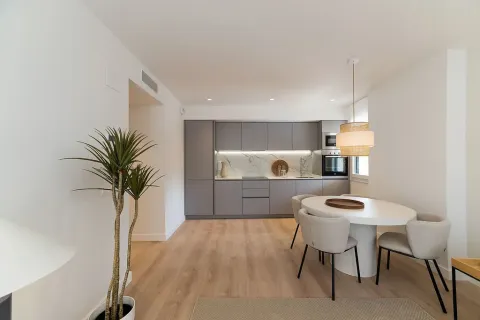 3 bedrooms apartment for sale in Barcelona, Catalonia, Spain № 1676 - photo 8