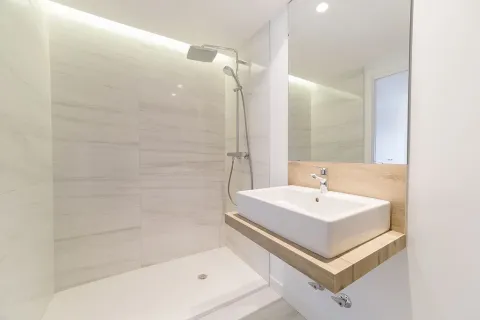 3 bedrooms apartment for sale in Barcelona, Catalonia, Spain № 1676 - photo 17