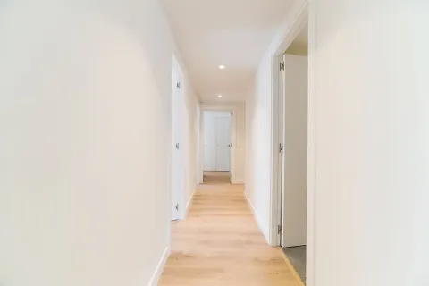 3 bedrooms apartment for sale in Barcelona, Catalonia, Spain № 1676 - photo 10