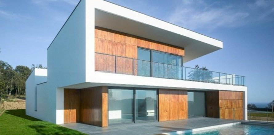 Сasa de 4 dormitorios en venta en Platja D'aro, Gerona, Cataluña, Spain № 1678