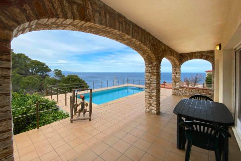 Сasa de 4 dormitorios en venta en Begur, Gerona, Cataluña, Spain № 1682 - foto 3