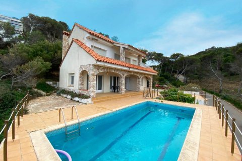 Сasa de 4 dormitorios en venta en Begur, Gerona, Cataluña, Spain № 1682 - foto 5