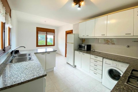 Сasa de 4 dormitorios en venta en Begur, Gerona, Cataluña, Spain № 1682 - foto 11