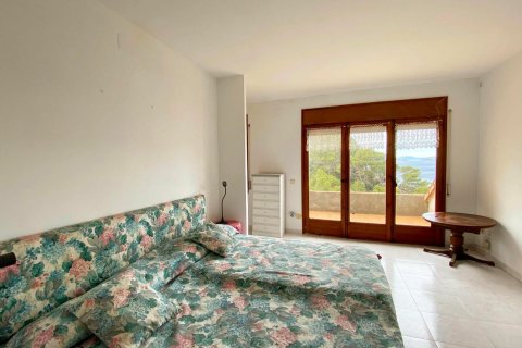 Сasa de 4 dormitorios en venta en Begur, Gerona, Cataluña, Spain № 1682 - foto 16