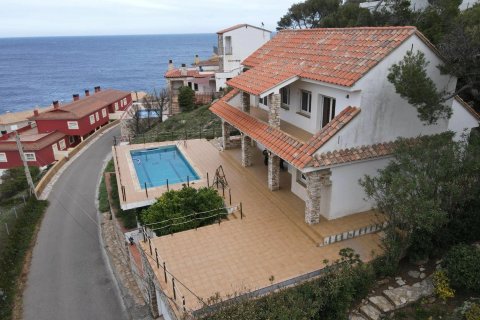 Сasa de 4 dormitorios en venta en Begur, Gerona, Cataluña, Spain № 1682 - foto 22
