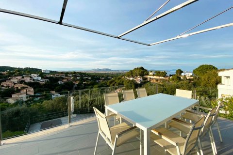 Сasa de 5 dormitorios en venta en Begur, Gerona, Cataluña, Spain № 1679 - foto 4