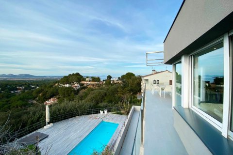 Сasa de 5 dormitorios en venta en Begur, Gerona, Cataluña, Spain № 1679