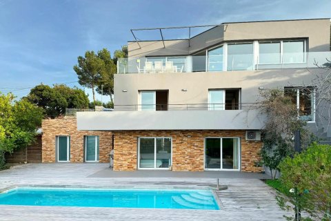 Сasa de 5 dormitorios en venta en Begur, Gerona, Cataluña, Spain № 1679 - foto 2