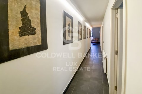 Сasa de 4 dormitorios en venta en Peralada, Gerona, Cataluña, Spain № 5745 - foto 19
