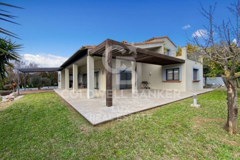 Сasa de 4 dormitorios en venta en Peralada, Gerona, Cataluña, Spain № 5745 - foto 21