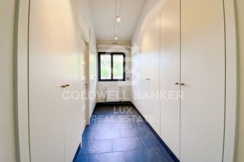 Сasa de 4 dormitorios en venta en Peralada, Gerona, Cataluña, Spain № 5745 - foto 13