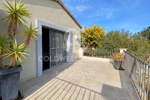 Сasa de 4 dormitorios en venta en Peralada, Gerona, Cataluña, Spain № 5745 - foto 14