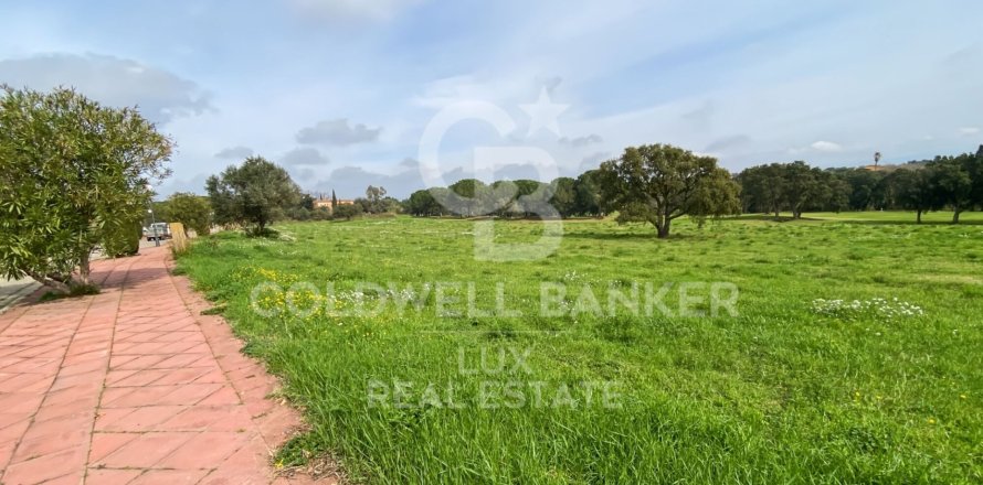Parcela de 2498 m² en venta en Peralada, Gerona, Cataluña, Spain № 5742