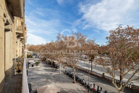 Apartamento de 3 dormitorios en venta en Barcelona, Cataluña, Spain № 5748 - foto 12