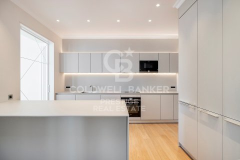 Apartamento de 3 dormitorios en venta en Barcelona, Cataluña, Spain № 5748 - foto 17