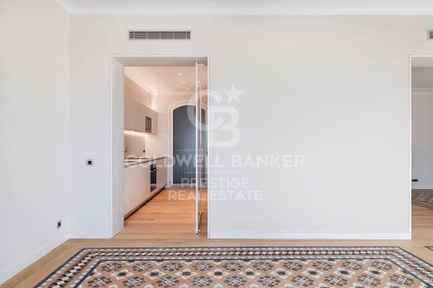 Apartamento de 3 dormitorios en venta en Barcelona, Cataluña, Spain № 5748 - foto 15