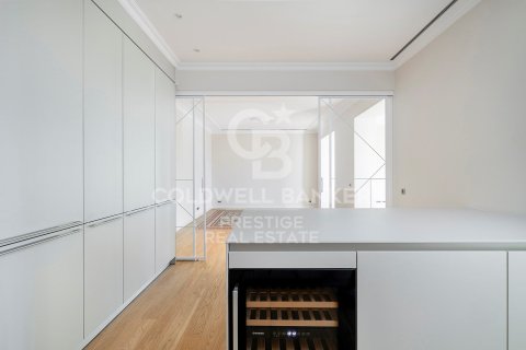 Apartamento de 3 dormitorios en venta en Barcelona, Cataluña, Spain № 5748 - foto 18