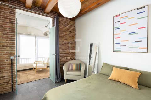 Apartamento de 2 dormitorios en alquiler en Barcelona, Cataluña, Spain № 8662 - foto 15