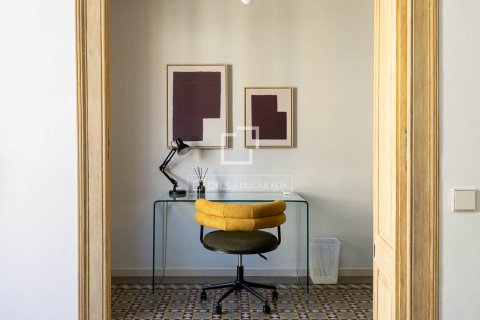Apartamento de 2 dormitorios en alquiler en Barcelona, Cataluña, Spain № 8662 - foto 5