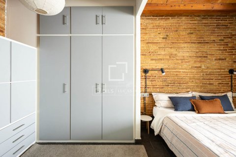 Apartamento de 2 dormitorios en alquiler en Barcelona, Cataluña, Spain № 8662 - foto 24