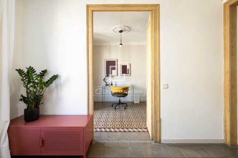 Apartamento de 2 dormitorios en alquiler en Barcelona, Cataluña, Spain № 8662 - foto 25
