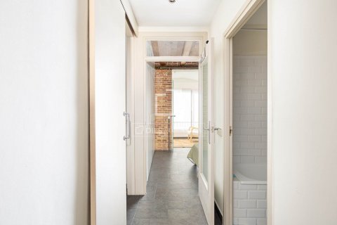 Apartamento de 2 dormitorios en alquiler en Barcelona, Cataluña, Spain № 8662 - foto 12