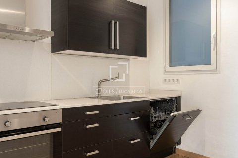 Apartamento de 2 dormitorios en venta en Barcelona, Cataluña, Spain № 8660 - foto 10