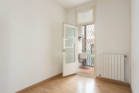Apartamento de 2 dormitorios en venta en Barcelona, Cataluña, Spain № 8660 - foto 20