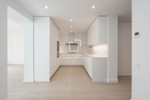 Apartamento de 5 dormitorios en venta en Barcelona, Cataluña, Spain № 8663 - foto 5