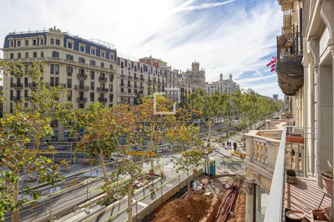 Apartamento de 5 dormitorios en venta en Barcelona, Cataluña, Spain № 8663 - foto 27