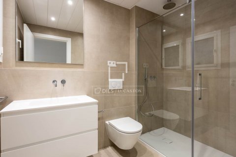 Apartamento de 5 dormitorios en venta en Barcelona, Cataluña, Spain № 8663 - foto 21