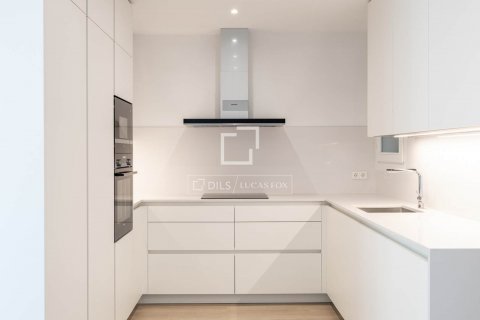 Apartamento de 5 dormitorios en venta en Barcelona, Cataluña, Spain № 8663 - foto 6