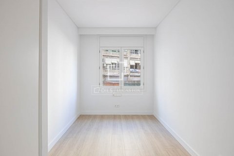 Apartamento de 5 dormitorios en venta en Barcelona, Cataluña, Spain № 8663 - foto 13