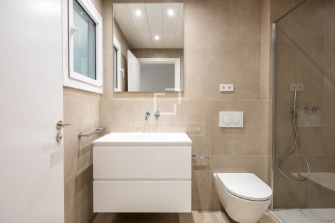 Apartamento de 5 dormitorios en venta en Barcelona, Cataluña, Spain № 8663 - foto 22