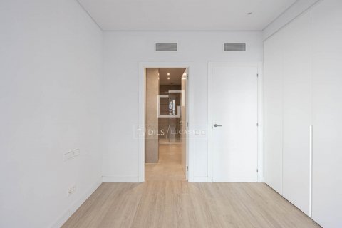 Apartamento de 5 dormitorios en venta en Barcelona, Cataluña, Spain № 8663 - foto 18