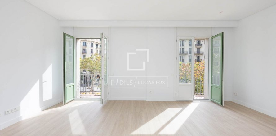 Apartamento de 5 dormitorios en venta en Barcelona, Cataluña, Spain № 8663