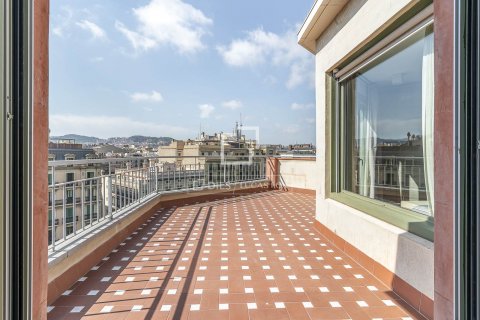 Ático de 2 dormitorios en venta en Barcelona, Cataluña, Spain № 8661 - foto 29