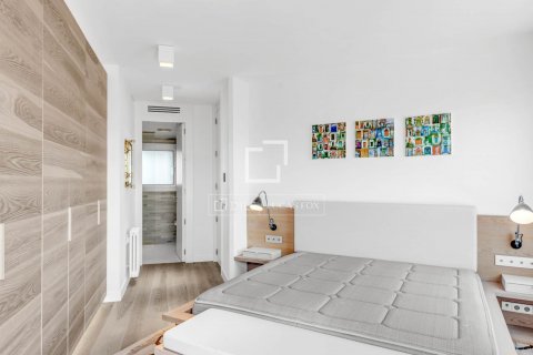 Ático de 2 dormitorios en venta en Barcelona, Cataluña, Spain № 8661 - foto 20