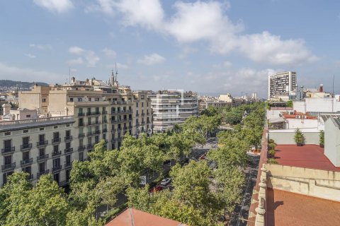 Ático de 2 dormitorios en venta en Barcelona, Cataluña, Spain № 8661 - foto 30