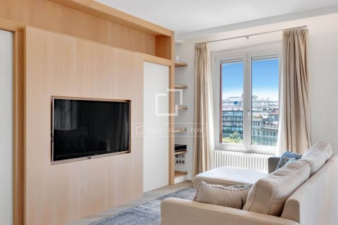 Ático de 2 dormitorios en venta en Barcelona, Cataluña, Spain № 8661 - foto 9