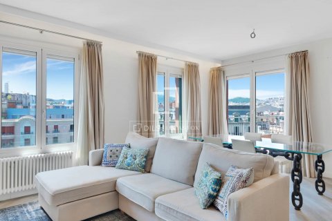 Ático de 2 dormitorios en venta en Barcelona, Cataluña, Spain № 8661 - foto 7