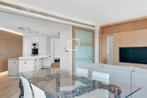 Ático de 2 dormitorios en venta en Barcelona, Cataluña, Spain № 8661 - foto 10